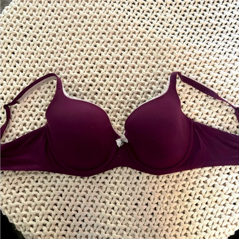 VICTORIA'S Secret Body By Victoria Lined Demi / Demi-Buste Double.l Bra SZ34DDD